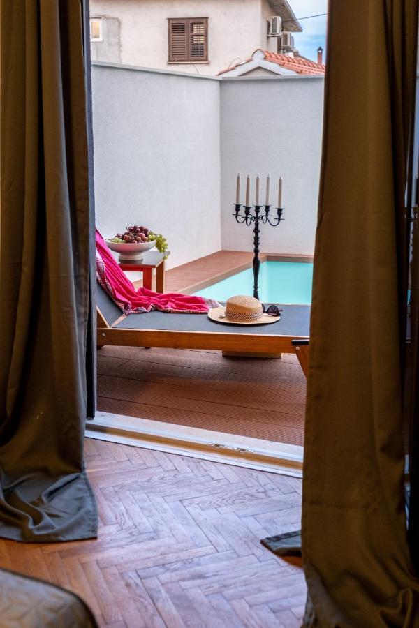 Apartment Lota With Heated Pool On Top Location 수페타르 외부 사진