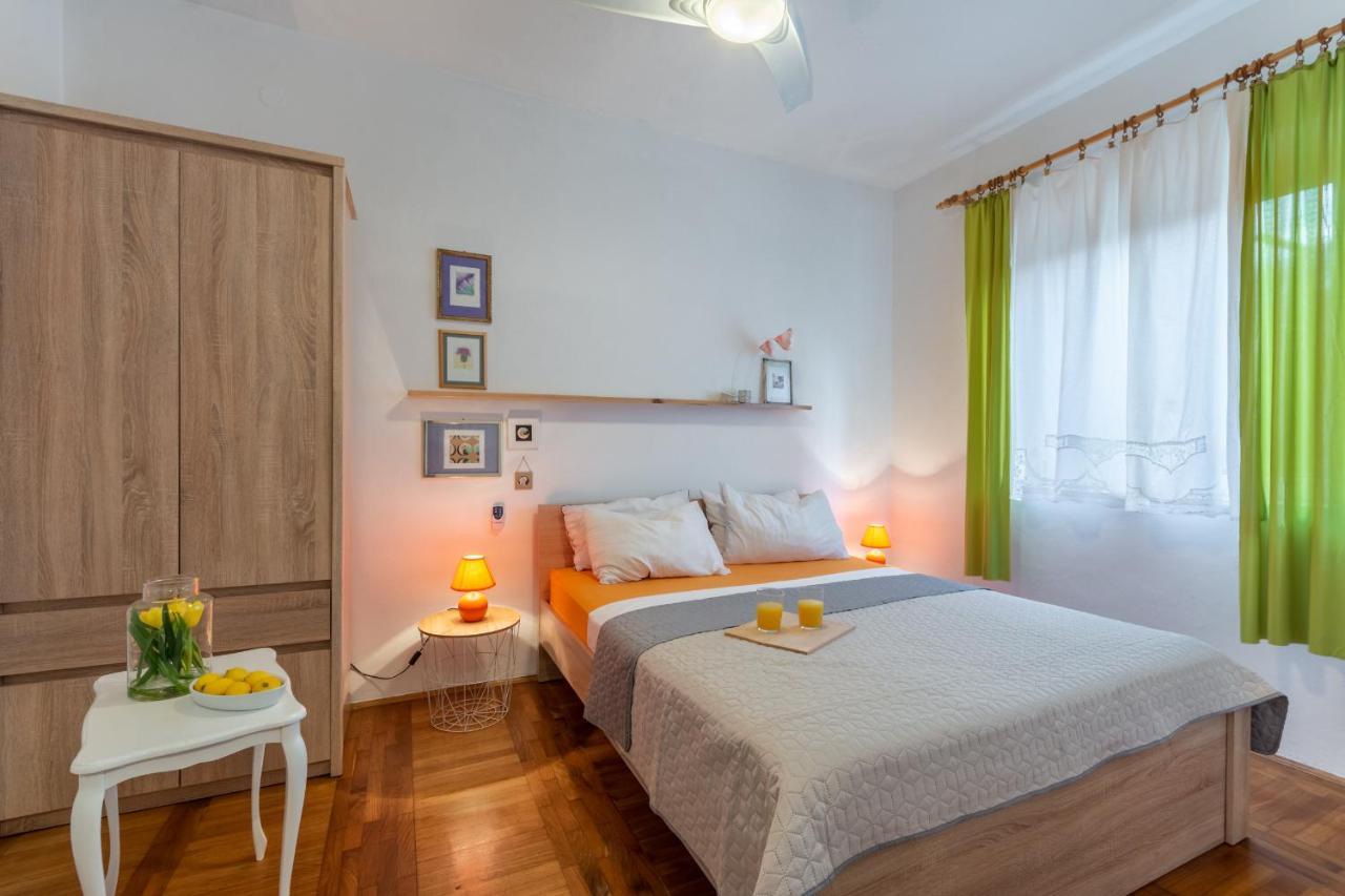 Apartment Lota With Heated Pool On Top Location 수페타르 외부 사진