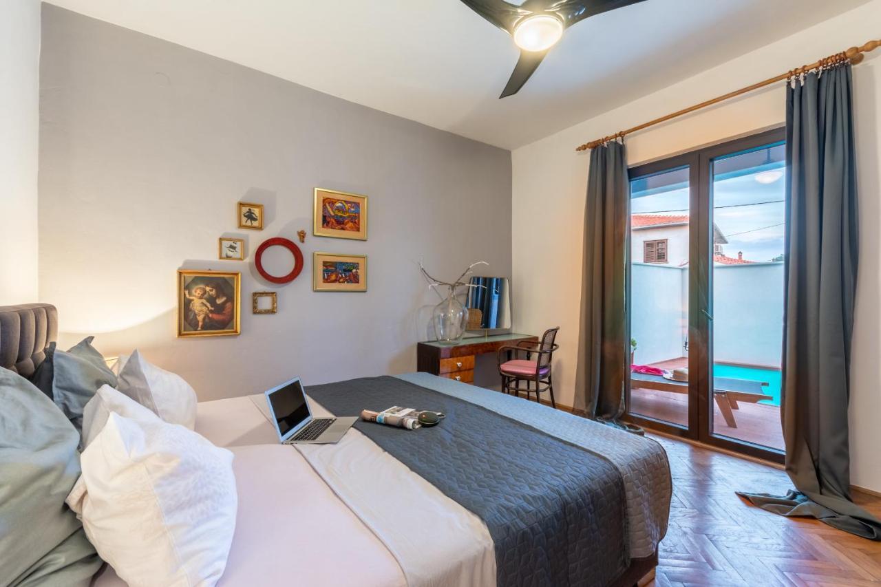 Apartment Lota With Heated Pool On Top Location 수페타르 외부 사진