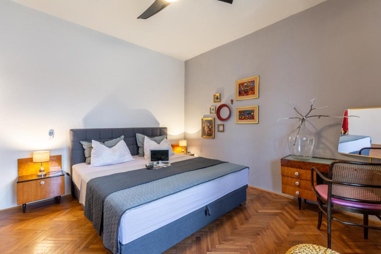 Apartment Lota With Heated Pool On Top Location 수페타르 외부 사진